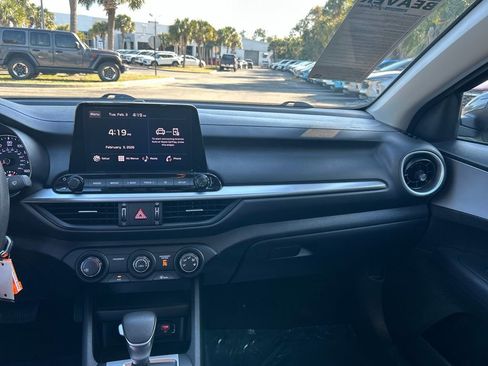 Used 2024 Kia Forte LXS image 17