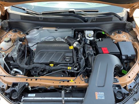 Used 2025 Buick Envista Preferred w/ Convenience II Package FWD image 18
