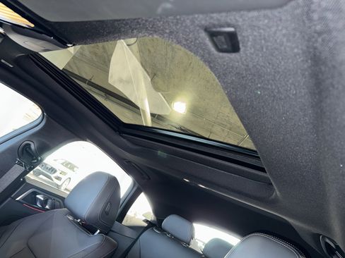 Certified 2025 BMW i4 eDrive40 image 32