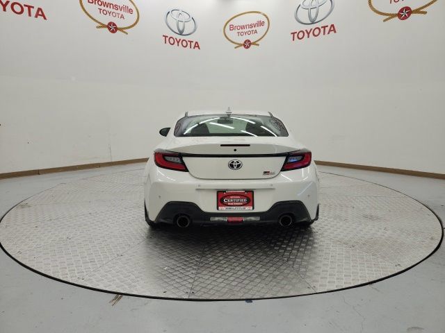 Used 2025 Toyota GR86 RWD image 7