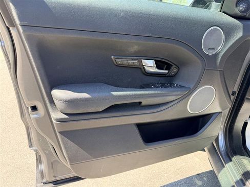 Used 2015 Land Rover Range Rover Evoque Pure image 8