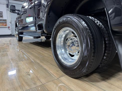 Used 2023 Ford F350 4x4 Crew Cab XLT DRW w/ 360-Degree Camera Package image 10