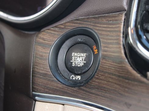 Used 2021 Jeep Grand Cherokee Overland image 30