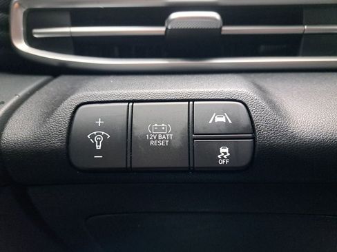 Used 2023 Hyundai Elantra Limited image 25