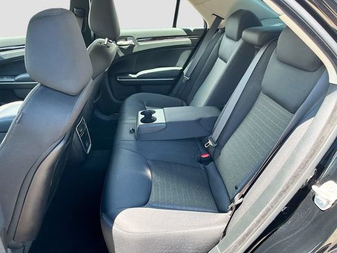 Used 2023 Chrysler 300 Touring w/ Sport Appearance Package RWD image 22