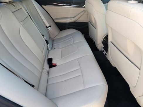 Used 2018 BMW 530i image 31