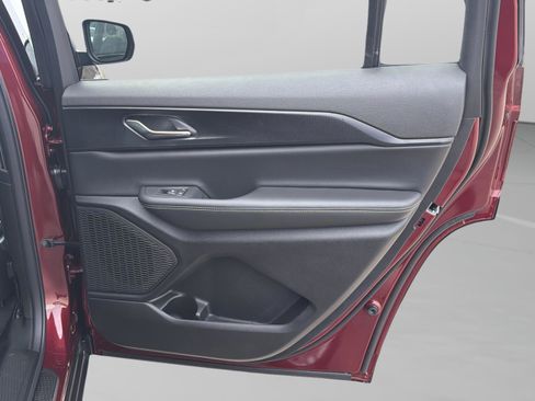 New 2026 Jeep Grand Cherokee L Laredo RWD image 25