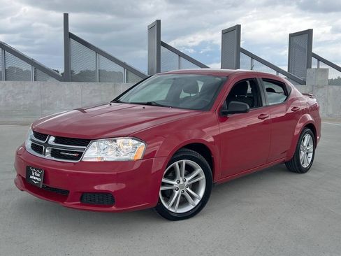 Used 2013 Dodge Avenger SE FWD image 2