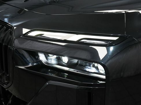 Used 2023 BMW 760i xDrive w/ Parking Assistance Package image 82