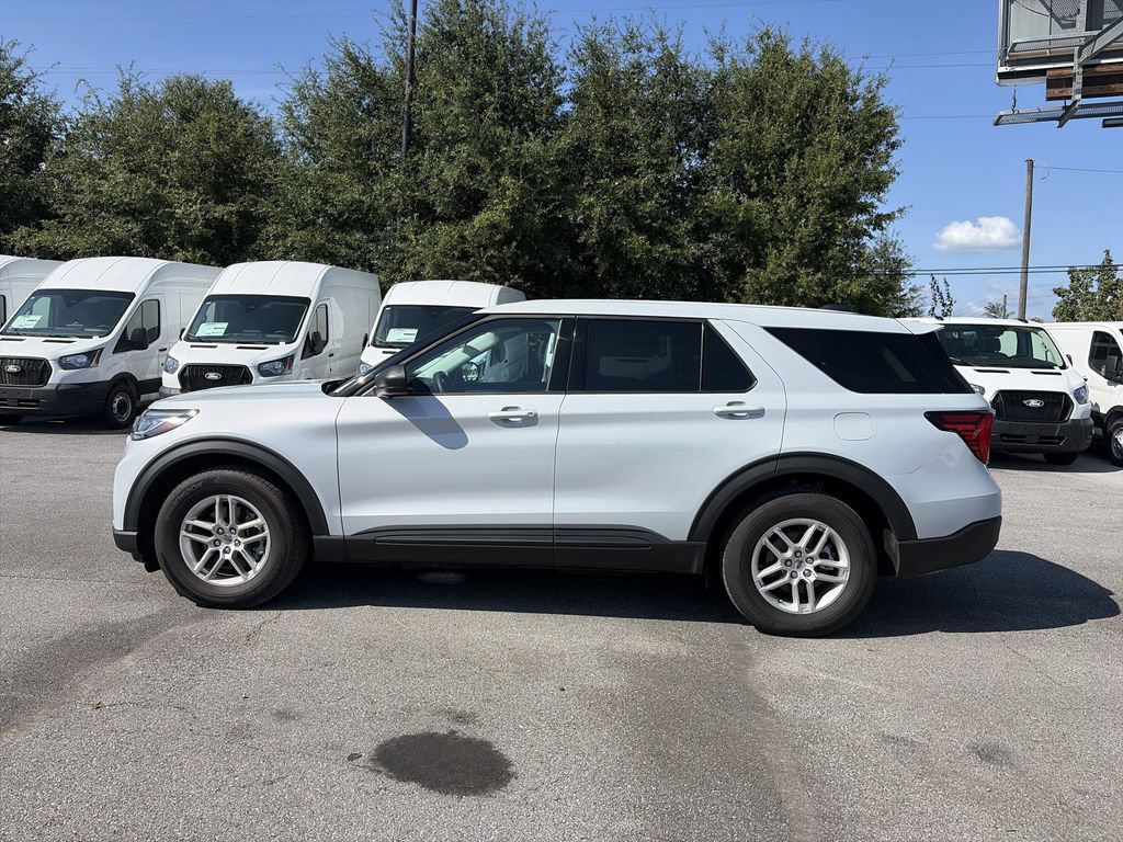 New 2026 Ford Explorer Active RWD image 4