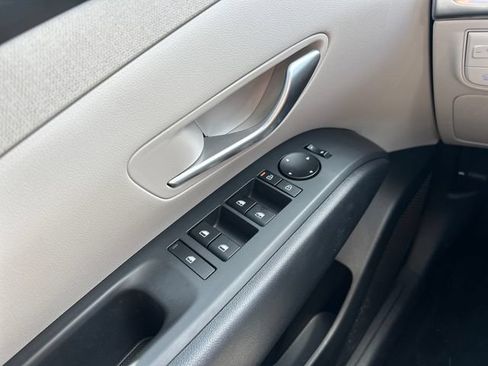 Used 2025 Hyundai Tucson SEL AWD/4WD image 10