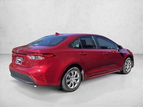 Used 2026 Toyota Corolla LE FWD image 5