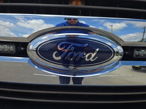 Used 2019 Ford F450 King Ranch w/ King Ranch Ultimate Package AWD/4WD image 9