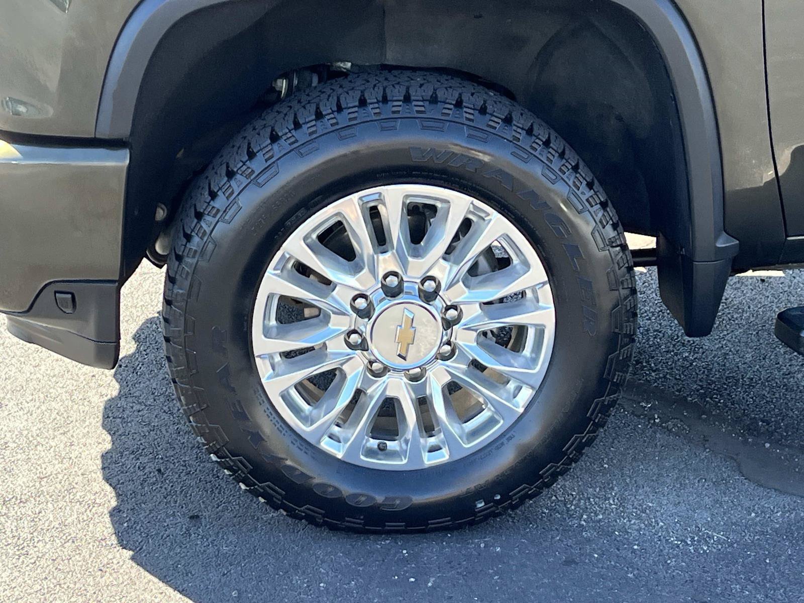 Used 2022 Chevrolet Silverado 2500 High Country AWD/4WD image 12