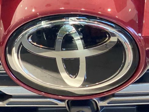 Certified 2025 Toyota RAV4 Limited w/ Advanced Technology Package AWD/4WD image 10
