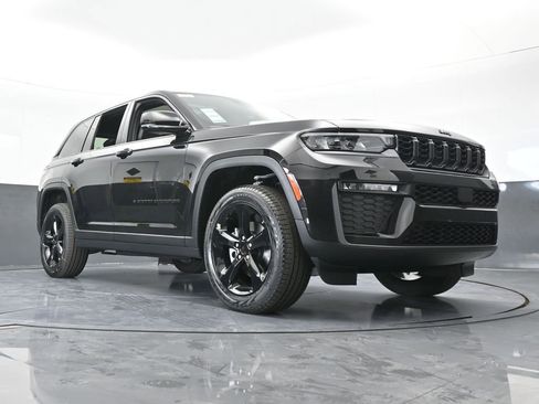 New 2026 Jeep Grand Cherokee Limited w/ Limited Altitude Package RWD image 58