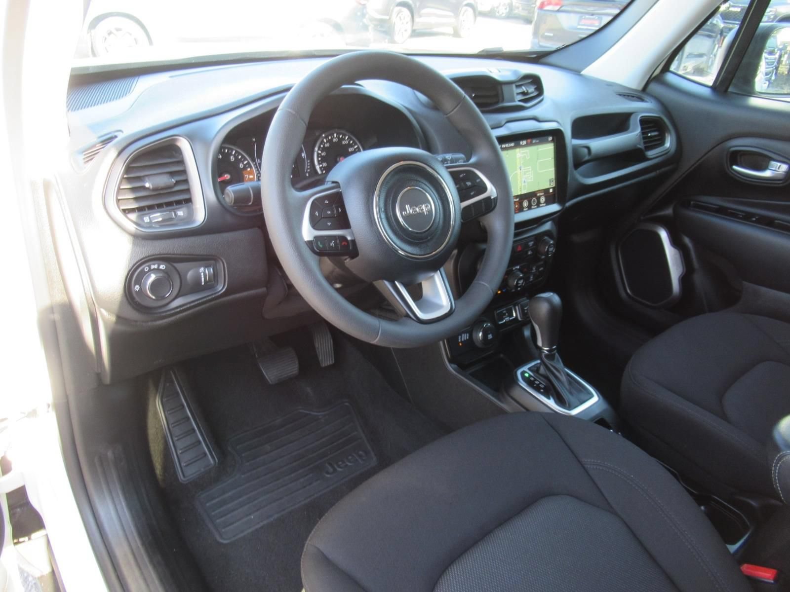 Certified 2023 Jeep Renegade Latitude AWD/4WD image 20