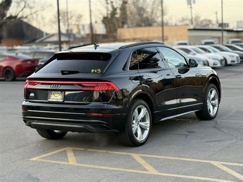 Used 2022 Audi Q8 Prestige w/ Prestige Package AWD/4WD image 7