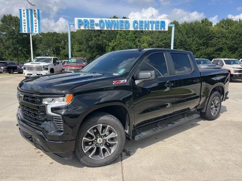Used 2022 Chevrolet Silverado 1500 RST w/ Z71 Off-Road Package AWD/4WD image 2