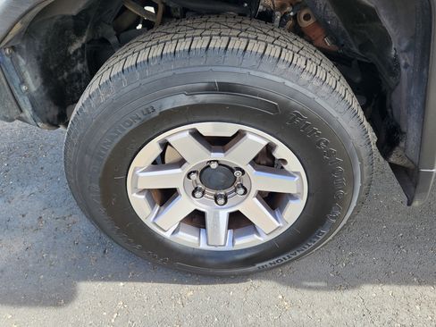 Used 2014 Toyota FJ Cruiser 4WD w/ Upgrade Package image 22