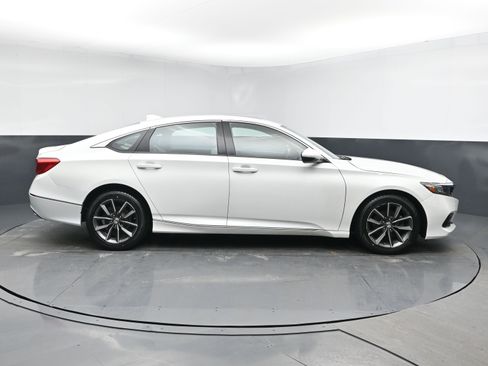 Used 2021 Honda Accord EX-L image 3