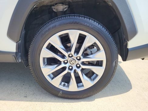 Used 2022 Toyota RAV4 Limited image 25