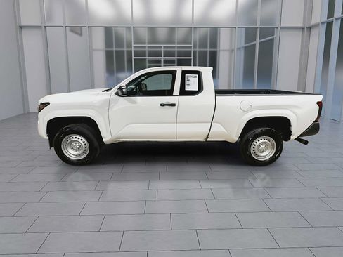 Certified 2025 Toyota Tacoma SR RWD image 5