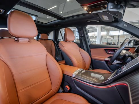 Certified 2023 Mercedes-Benz GLC 300 image 28