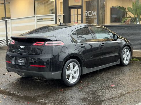 Used 2014 Chevrolet Volt FWD image 5