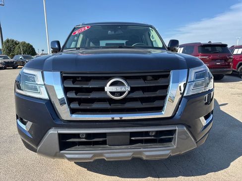 Used 2024 Nissan Armada SL w/ Captain's Chairs Package RWD image 2