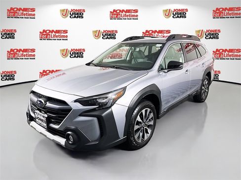 Certified 2025 Subaru Outback Limited image 16