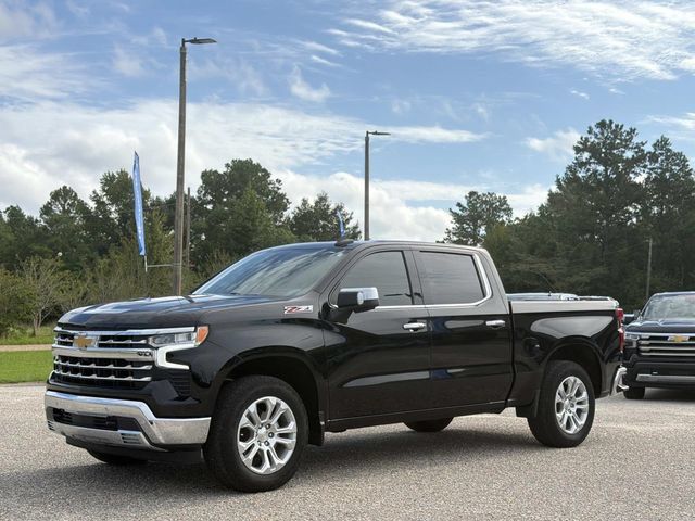 Used 2024 Chevrolet Silverado 1500 LTZ w/ LTZ Premium Package AWD/4WD image 14