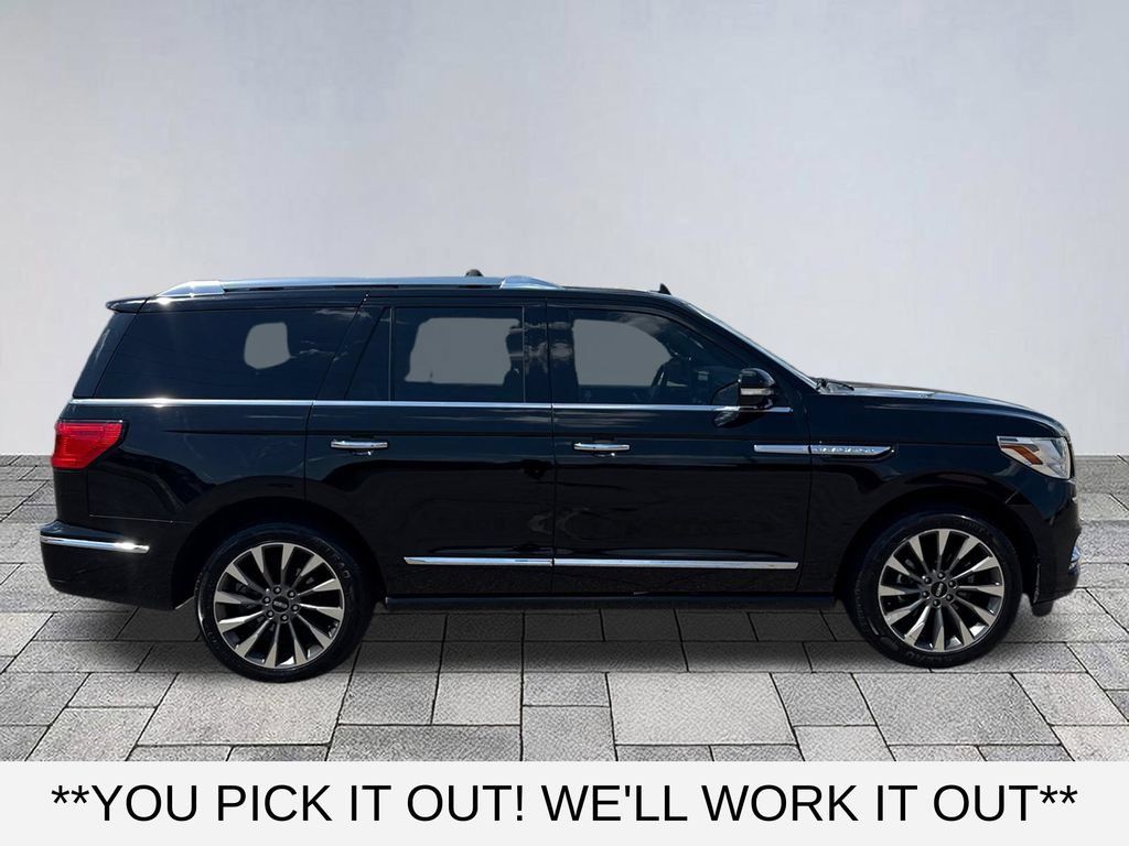 Used 2018 Lincoln Navigator Select w/ Cargo Package RWD image 8