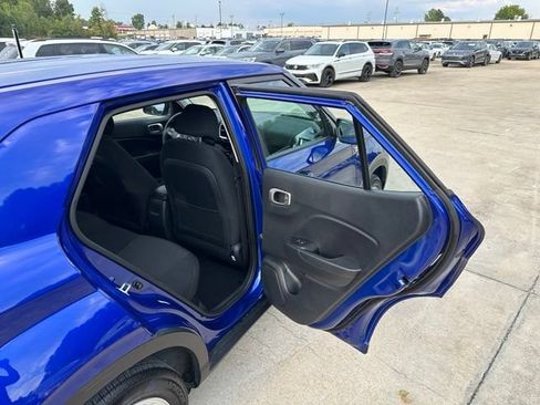 Used 2026 Hyundai Venue SE FWD image 17