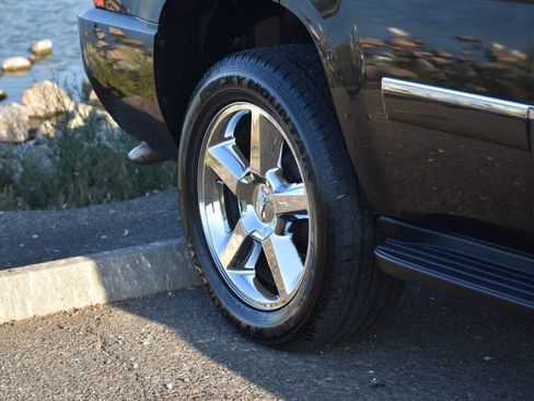 Used 2012 Chevrolet Tahoe LTZ image 17
