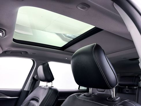 Used 2023 Jeep Grand Cherokee L Limited w/ Trailer Tow Group (B) image 3