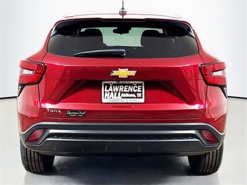 Used 2024 Chevrolet Trax LS image 5