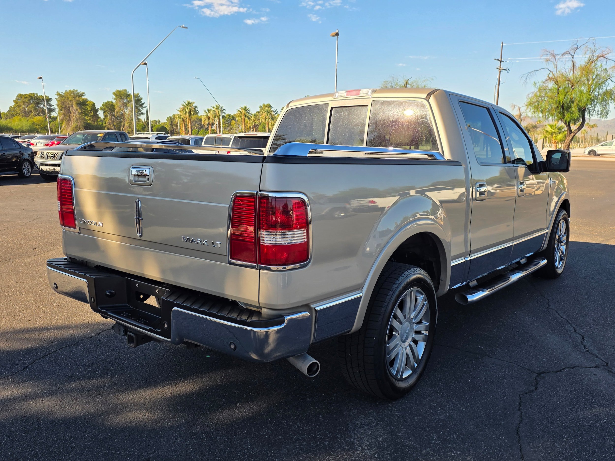 Used 2008 Lincoln Mark LT 2WD image 5