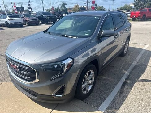 Used 2020 GMC Terrain SLE w/ LPO, Floor Liner Package FWD image 4