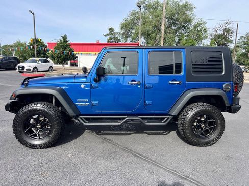 Used 2010 Jeep Wrangler Unlimited Sport AWD/4WD image 4