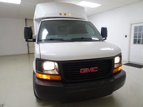 Used 2014 GMC Savana 3500 image 9