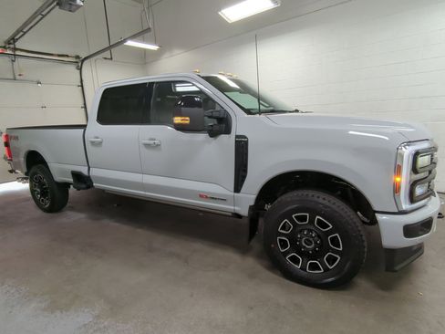 Used 2026 Ford F350 Platinum image 2