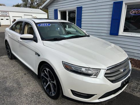 Used 2015 Ford Taurus SEL w/ Equipment Group 201A image 2