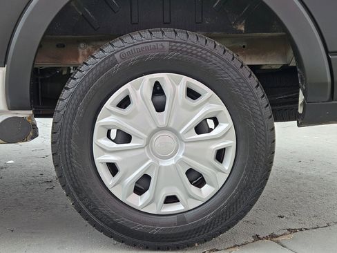 Used 2024 Ford Transit 250 Low Roof w/ Exterior Upgrade Package image 25