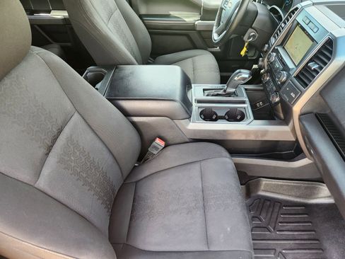 Used 2018 Ford F150 XLT w/ Equipment Group 302A Luxury AWD/4WD image 17