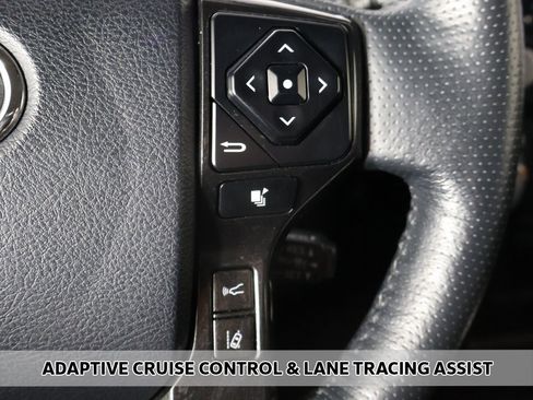 Used 2024 Toyota 4Runner TRD Off-Road Premium image 4