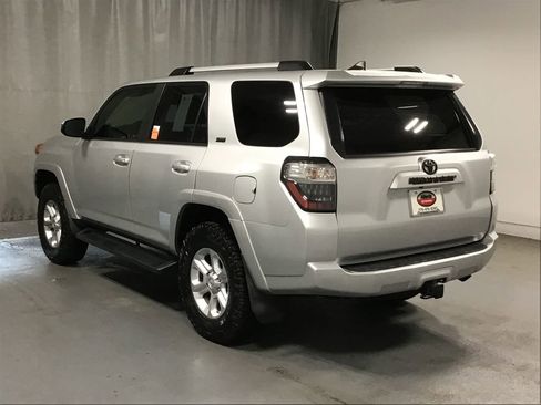 Certified 2020 Toyota 4Runner SR5 RWD image 6