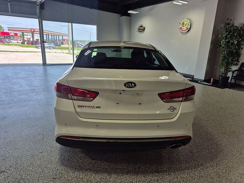 Used 2018 Kia Optima LX FWD image 10