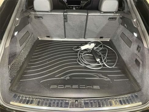 Used 2023 Porsche Cayenne Turbo S image 19
