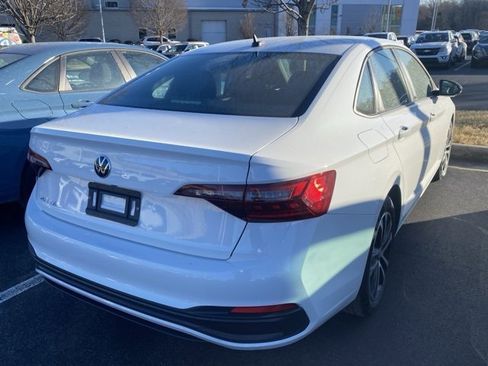 Certified 2024 Volkswagen Jetta Sport image 11